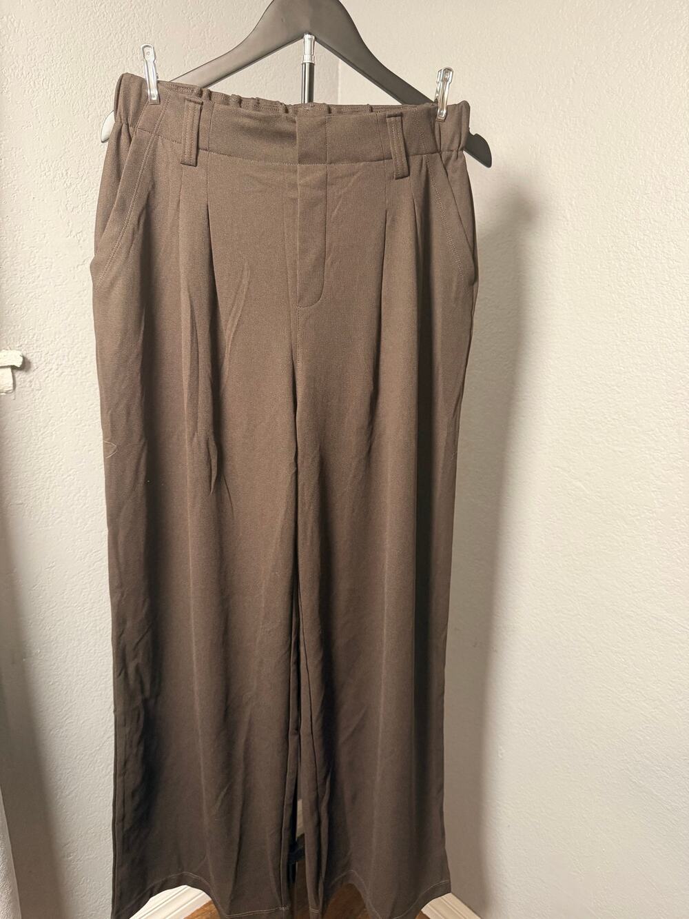 Halara Brown Wide Leg Pleated Pants Medium NWT Pull-On Waffle Dress Pant Size M
